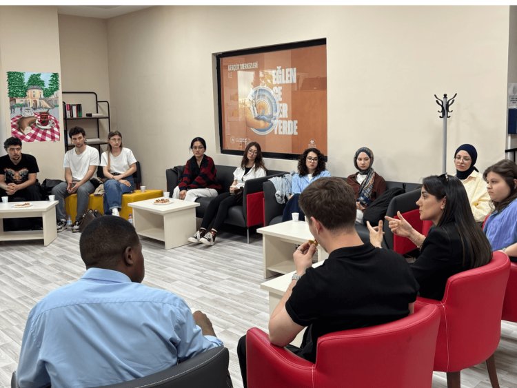 Meeting Time on Campus : Ayşenur Yeşilyurt